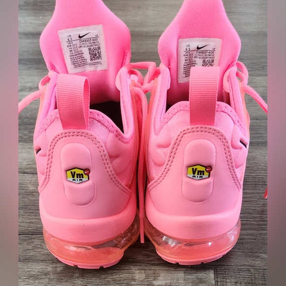 **LIKE NEW** Nike Air VaporMax Vapor Max Plus Sz 6.5 Vibrant Neon Bubblegum Pink - Picture 7 of 12